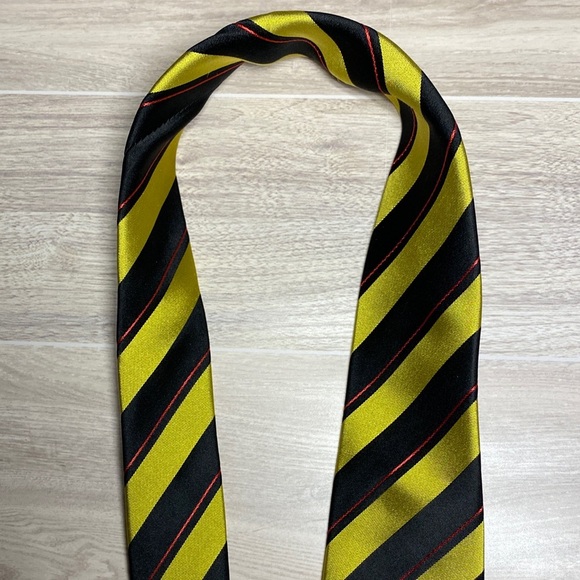 Caterpillar Bold Yellow and Black Men's Tie - Picture 8 of 12